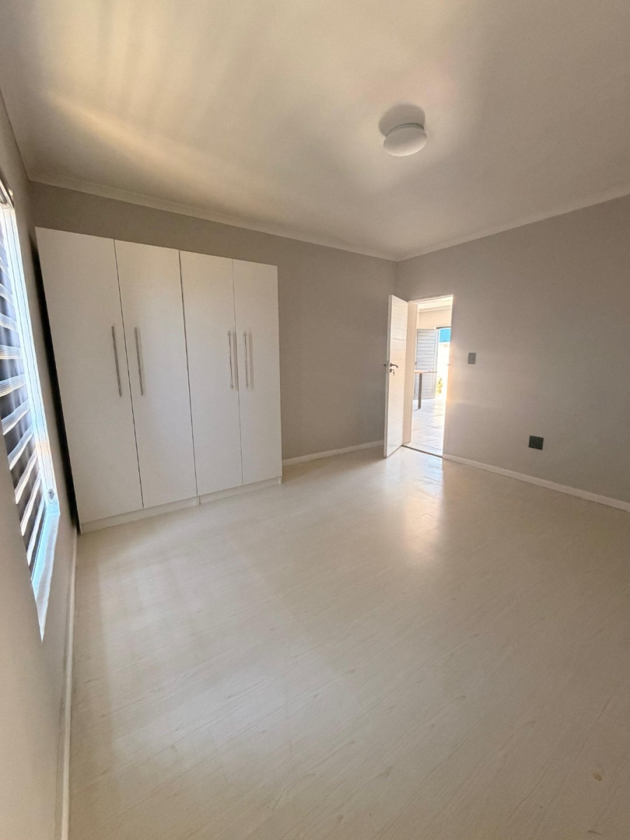 2 Bedroom Property for Sale in Surrey Estate Western Cape